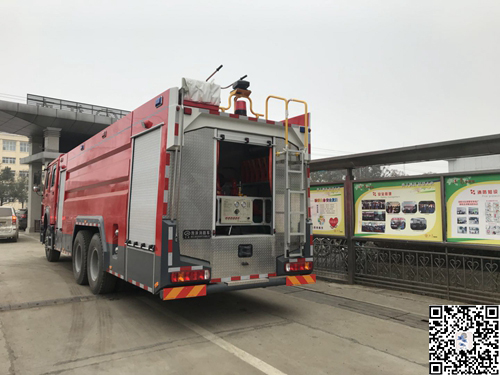 國五重汽豪沃后雙橋16噸水罐消防車