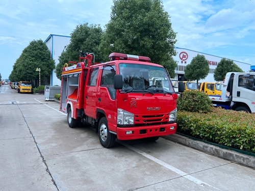 裝水1噸的小型泡沫消防車來(lái)了？1噸的小型泡沫消防車多少錢？